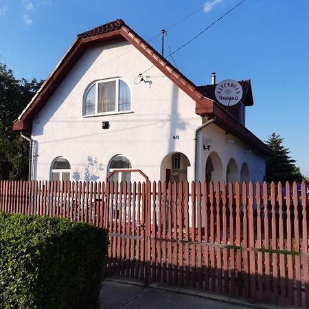 Levendula Vendeghaz Apartment Hajdúszoboszló Exterior foto
